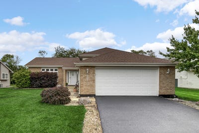 /international/us/22897-eastwind-drive-richton-park-il-110108566414/