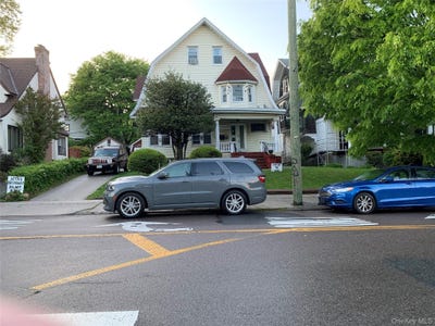 /international/us/11097-85th-avenue-richmond-hill-ny-110107953322/