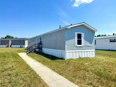 /international/us/18428-st-joseph-avenue-big-rapids-mi-110119374182/
