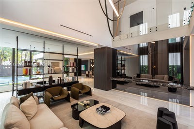 /international/us/10540-nw-67th-ter-doral-fl-110105633489/