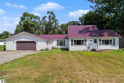 /international/us/7312-avenue-e-vestaburg-mi-110119492417/