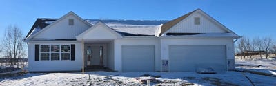 /international/us/543-sycamore-street-poplar-grove-il-110102897391/