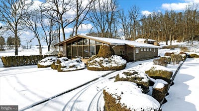 /international/us/1137-w-penn-avenue-womelsdorf-pa-110097173007/