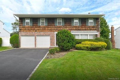 /international/us/29-abbot-road-smithtown-ny-110110279447/