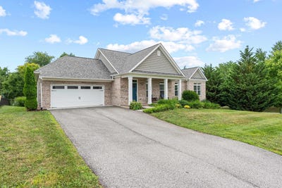 /international/us/402-prospect-street-blacksburg-va-110110369059/
