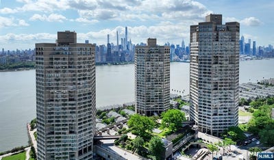 /international/us/7002-boulevard-e-guttenberg-nj-110108547514/