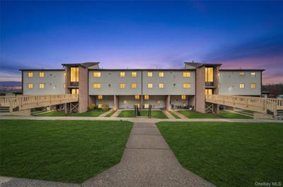 /international/us/129-concord-lane-middletown-ny-110107086928/