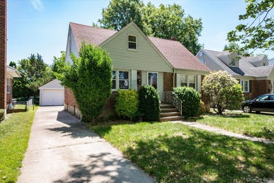 /international/us/32-croyden-new-hyde-park-ny-110108721508/