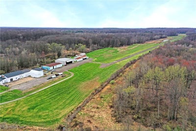 /international/us/4720-state-route-5-newton-falls-oh-110098940156/