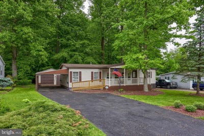 /international/us/12-poplar-drive-manheim-pa-110108383504/