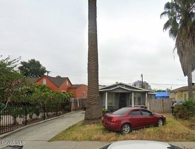 /international/us/226-e-105th-street-los-angeles-ca-110102661561/