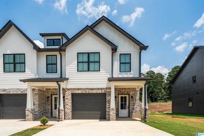 /international/us/221-village-parkway-helena-al-110098240356/