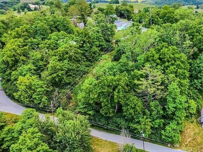 /international/us/hotel-ave-lot-tazewell-va-110108813610/