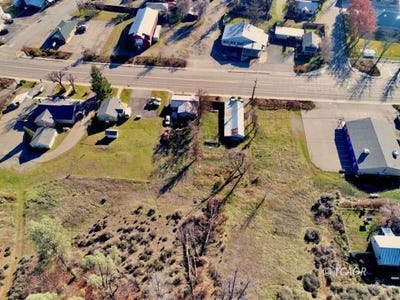 /international/us/6985-highway-3-hayfork-ca-110088777386/