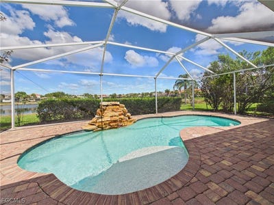 /international/us/19721-tesoro-way-estero-fl-110106323895/