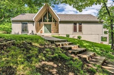 /international/us/20726-pebble-lane-lenexa-ks-110099865753/
