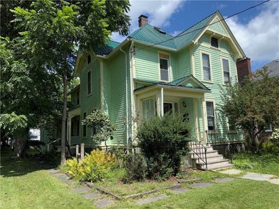 /international/us/51-center-street-oneonta-ny-110109945229/