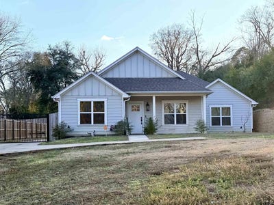 /international/us/413-dallas-winona-tx-110105634844/