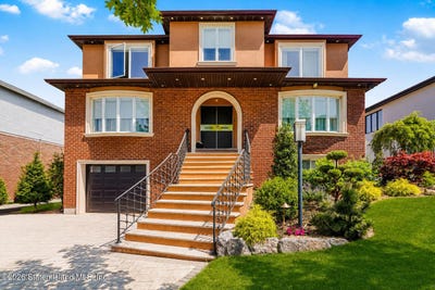 /international/us/115-lincoln-street-staten-island-ny-110108627438/