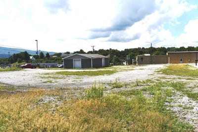 /international/us/216-cassell-road-wytheville-va-110072008637/