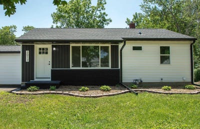 /international/us/2013-maplewood-drive-cedar-falls-ia-110108476079/