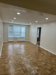 /international/us/250-north-broadway-north-yonkers-ny-110108119120/