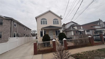 /international/us/14435-224th-street-rosedale-ny-110106618282/