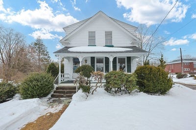 /international/us/218-high-st-north-attleboro-ma-110106320955/