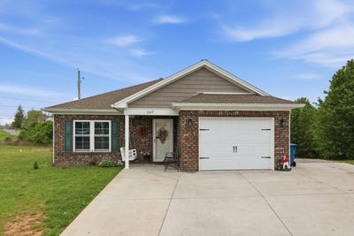 /international/us/2017-lucille-rt-court-lawrenceburg-ky-110107356915/