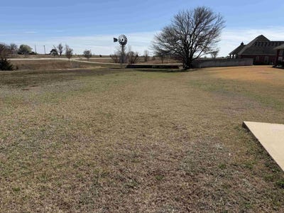 /international/us/10918-hwy-81-e-buggy-whip-redbud-waukomis-ok-110106269446/