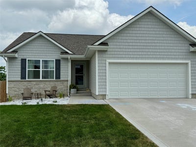 /international/us/701-patchett-drive-mitchellville-ia-110100187077/