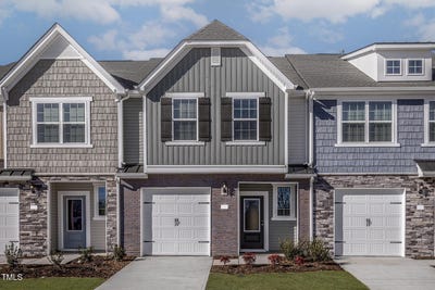/international/us/2114-willow-gln-drive-graham-nc-110098477786/