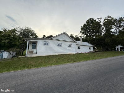 /international/us/11967-knobley-road-new-creek-wv-110100627829/