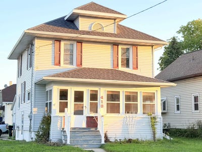 /international/us/418-w-3rd-street-beaver-dam-wi-110120467093/