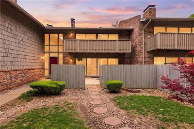 /international/us/8730-metcalf-avenue-overland-park-ks-110107542415/
