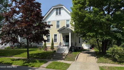 /international/us/405-s-market-street-johnstown-ny-110098926105/