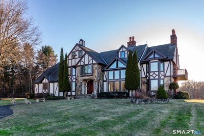 /international/us/233-southbury-road-roxbury-ct-110104439376/