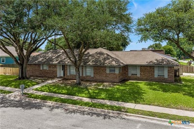 /international/us/608-rosewood-drive-victoria-tx-110109120053/
