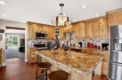 /international/us/3-cedar-hills-pocatello-id-110109034875/
