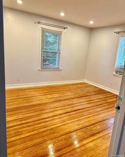 /international/us/626-stewart-avenue-new-hyde-park-ny-110108069240/