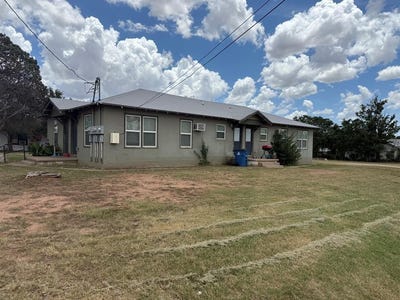 /international/us/211-w-ave-d-sweetwater-tx-110106208319/