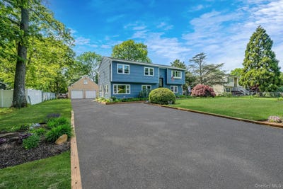 /international/us/489-carnation-drive-shirley-ny-110108343712/