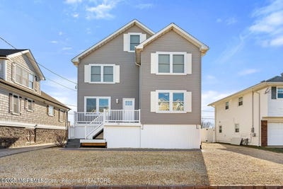 /international/us/32-niblick-street-point-pleasant-beach-nj-110100654161/