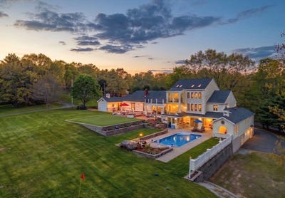 /international/us/312-burrage-street-lunenburg-ma-110108144770/