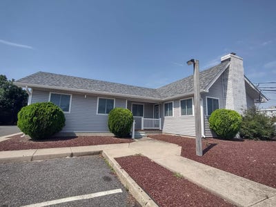 /international/us/16-roosevelt-blvd-marmora-nj-110108416300/