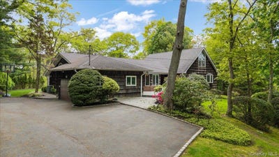 /international/us/6-apex-road-melville-ny-110107998775/