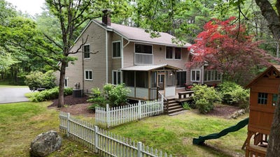/international/us/10-cranberry-road-keene-nh-110100344778/