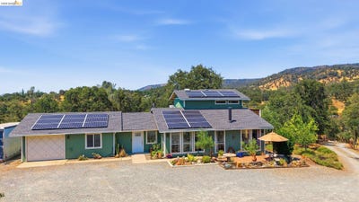 /international/us/10465-violetta-way-coulterville-ca-110108920197/
