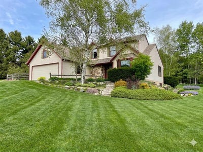 /international/us/w297s3240-boettcher-rd-waukesha-wi-110108139301/