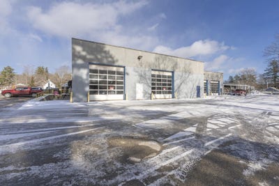 /international/us/166-w-main-street-hillsborough-nh-110104053694/